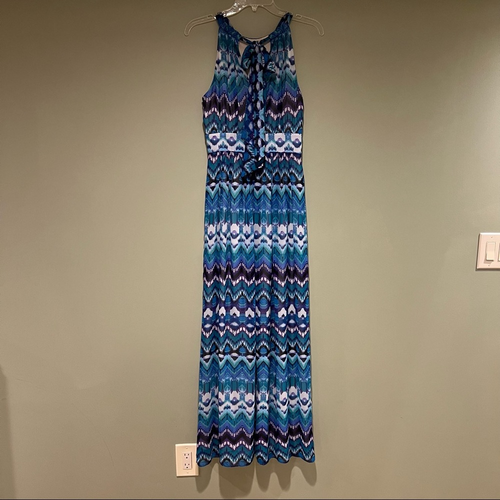Patterned Maxi Dress - Picture 3 of 6